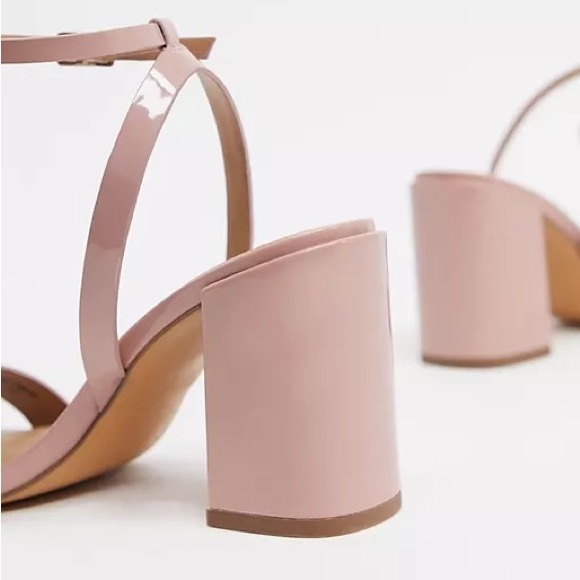 NWT ASOS DESIGN WideFit Havana barely there block heeled sandals in beige patent - Picture 3 of 4